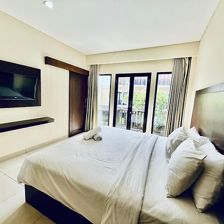 Suris Boutique Hotel Kuta  Exterior photo