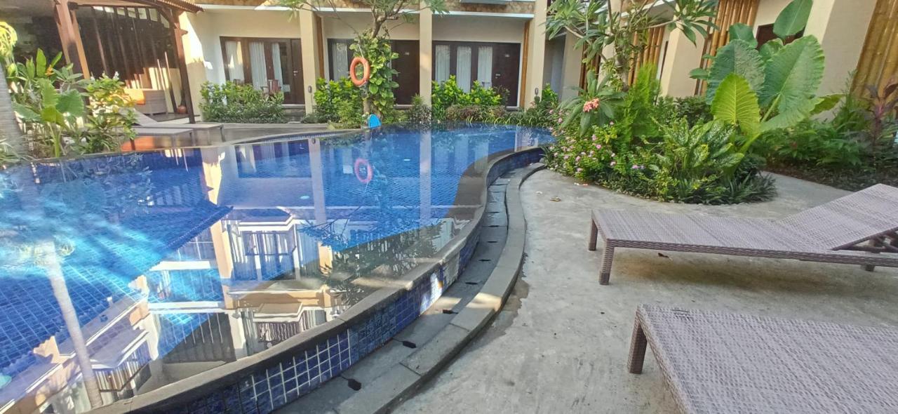 Suris Boutique Hotel Kuta  Exterior photo