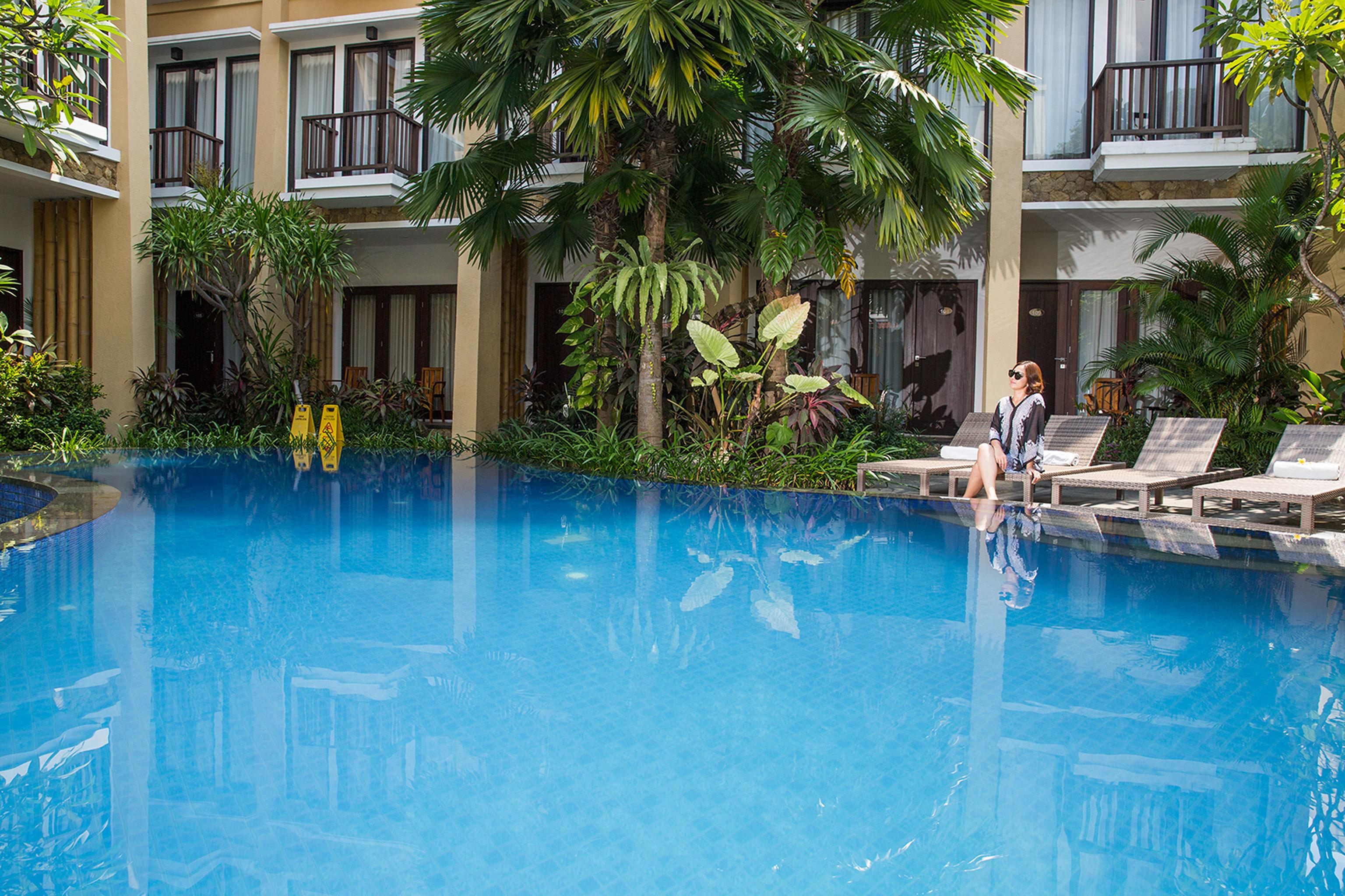 Suris Boutique Hotel Kuta  Exterior photo