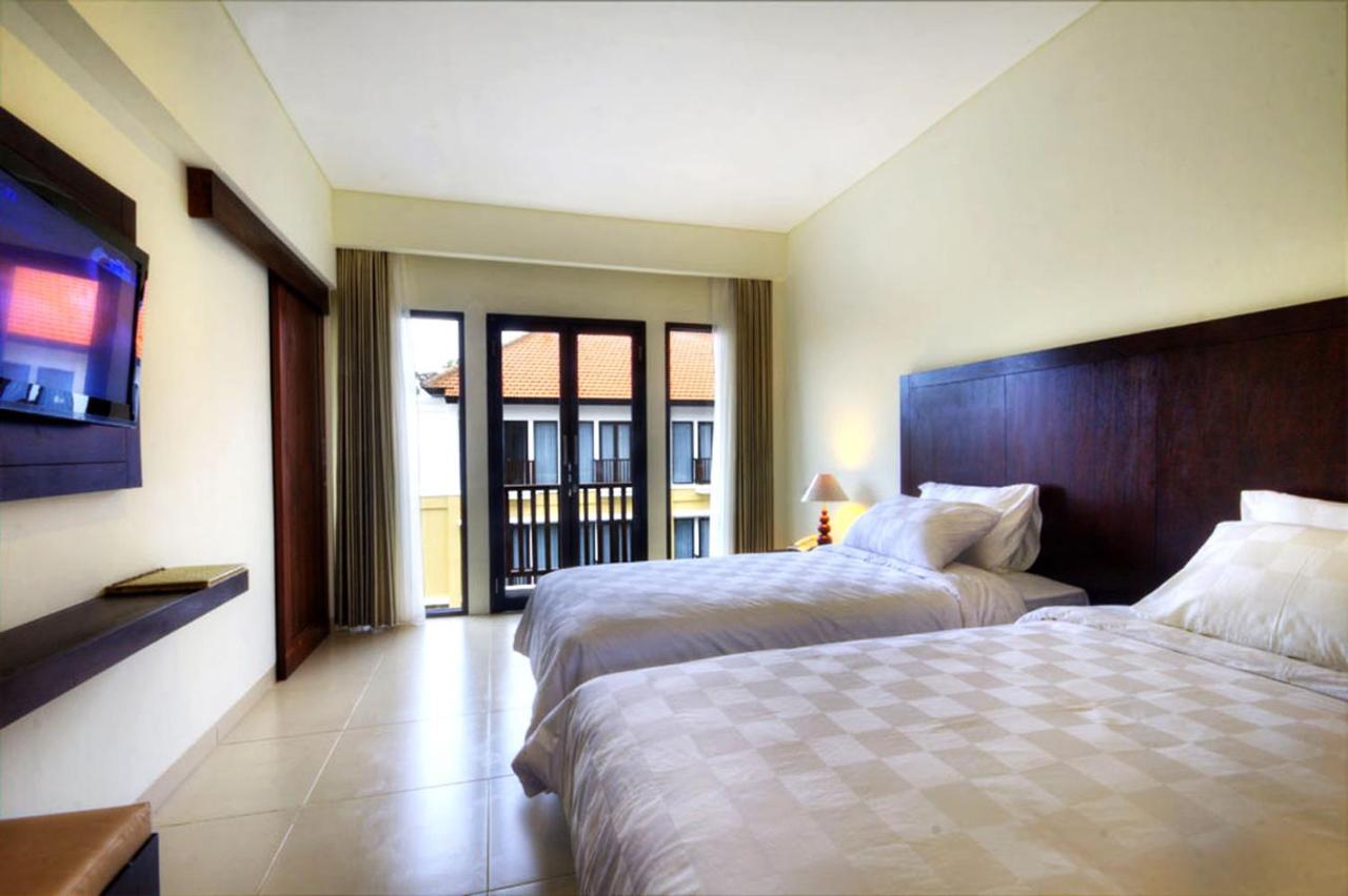 Suris Boutique Hotel Kuta  Exterior photo