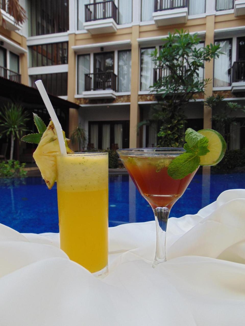 Suris Boutique Hotel Kuta  Exterior photo
